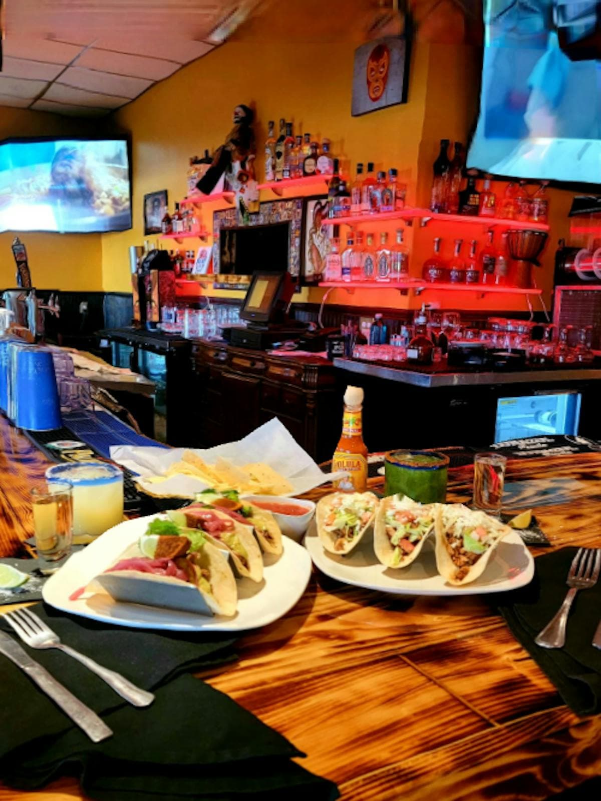 Bar scene at Agave Roja